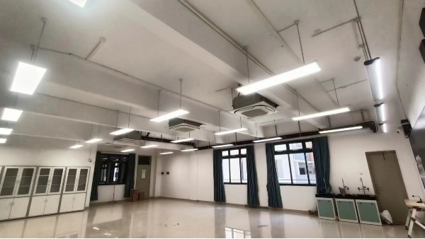 黑板燈：被忽視的教學光環境關鍵！